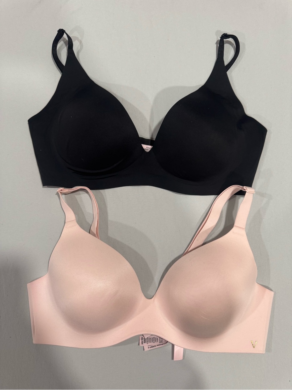 Victoria’s Secret Seamless Contour Wireless Bra - Black & Light Pink